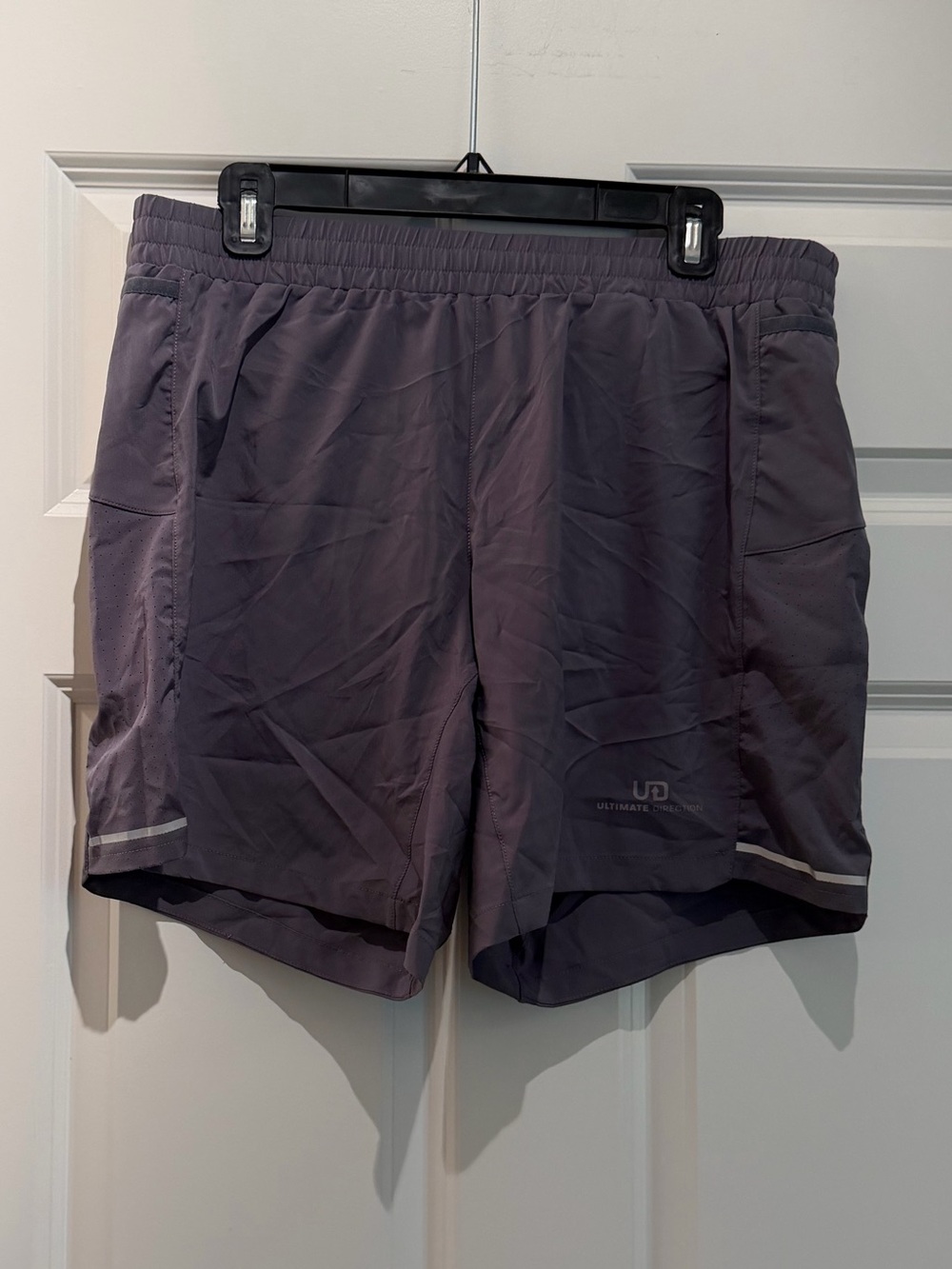 ULTIMATE DIRECTION men’s Stratus Short 7" Lined SAMPLE